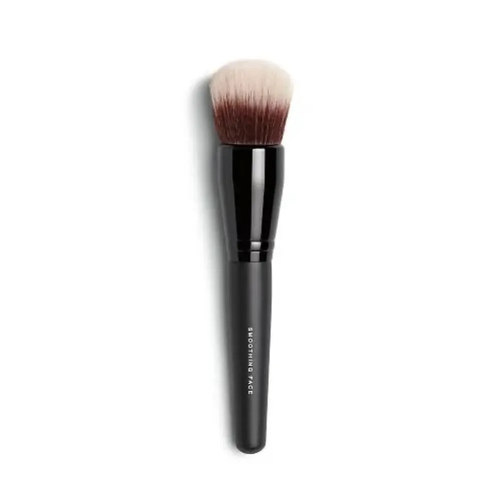 bareMinerals Smoothing Face Makeup Brush